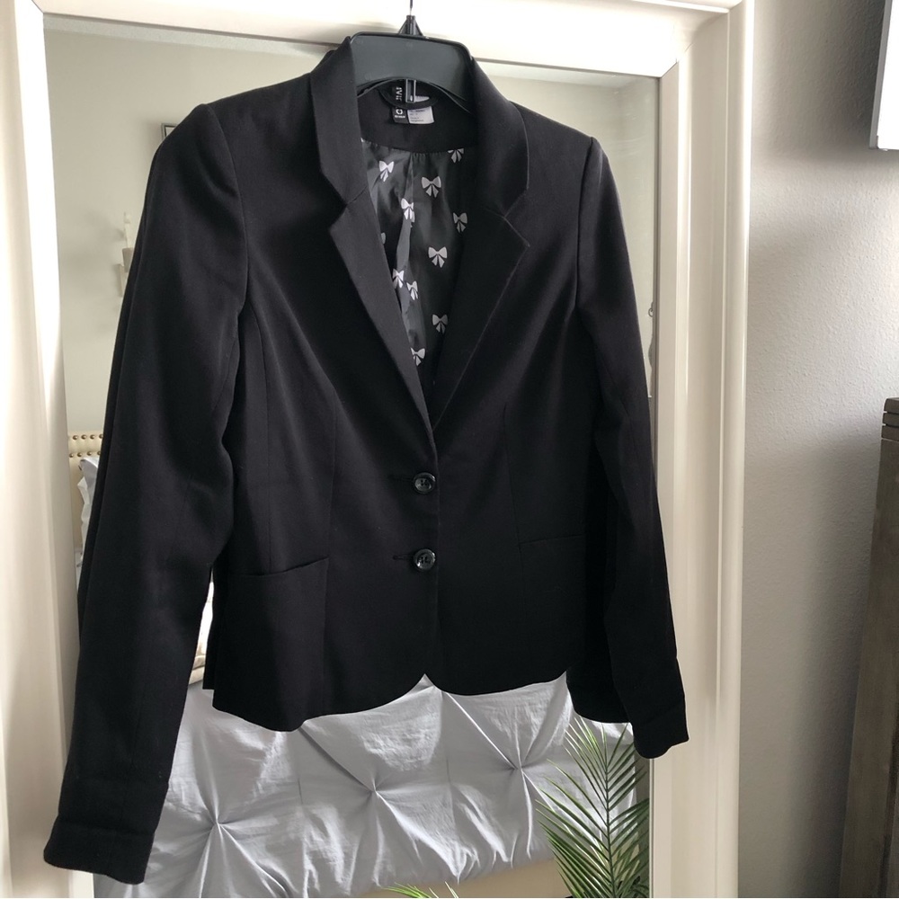 H&M black 2 button blazer SZ 6